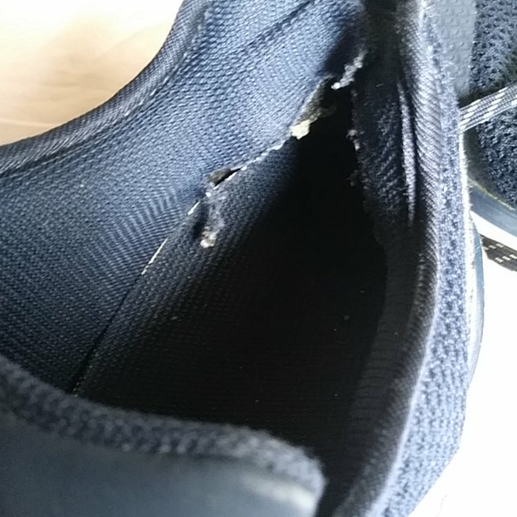 ADIDAS - Picture 3 of 7